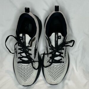 Brooks Revel 4 Black and White Sneakers